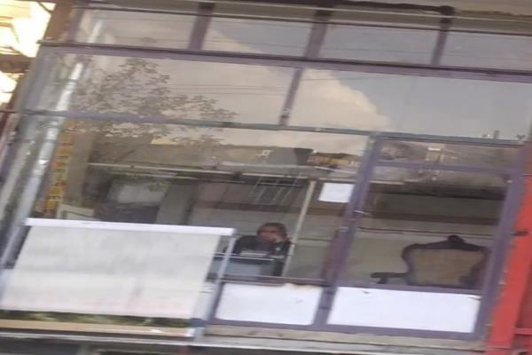 تصویرکارگاه و نمایشگاه فرش بافی