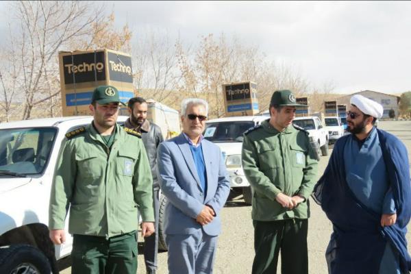 ۱۶ سری جهیزیه در بین نوعروسهای تکاب توزیع شد تصویر خبر