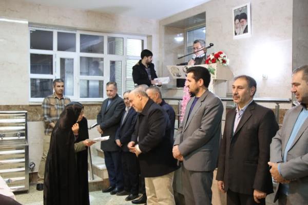 🔴 تجلیل از بازنشستگان مدیریت آموزش و پرورش تکاب تصویر خبر